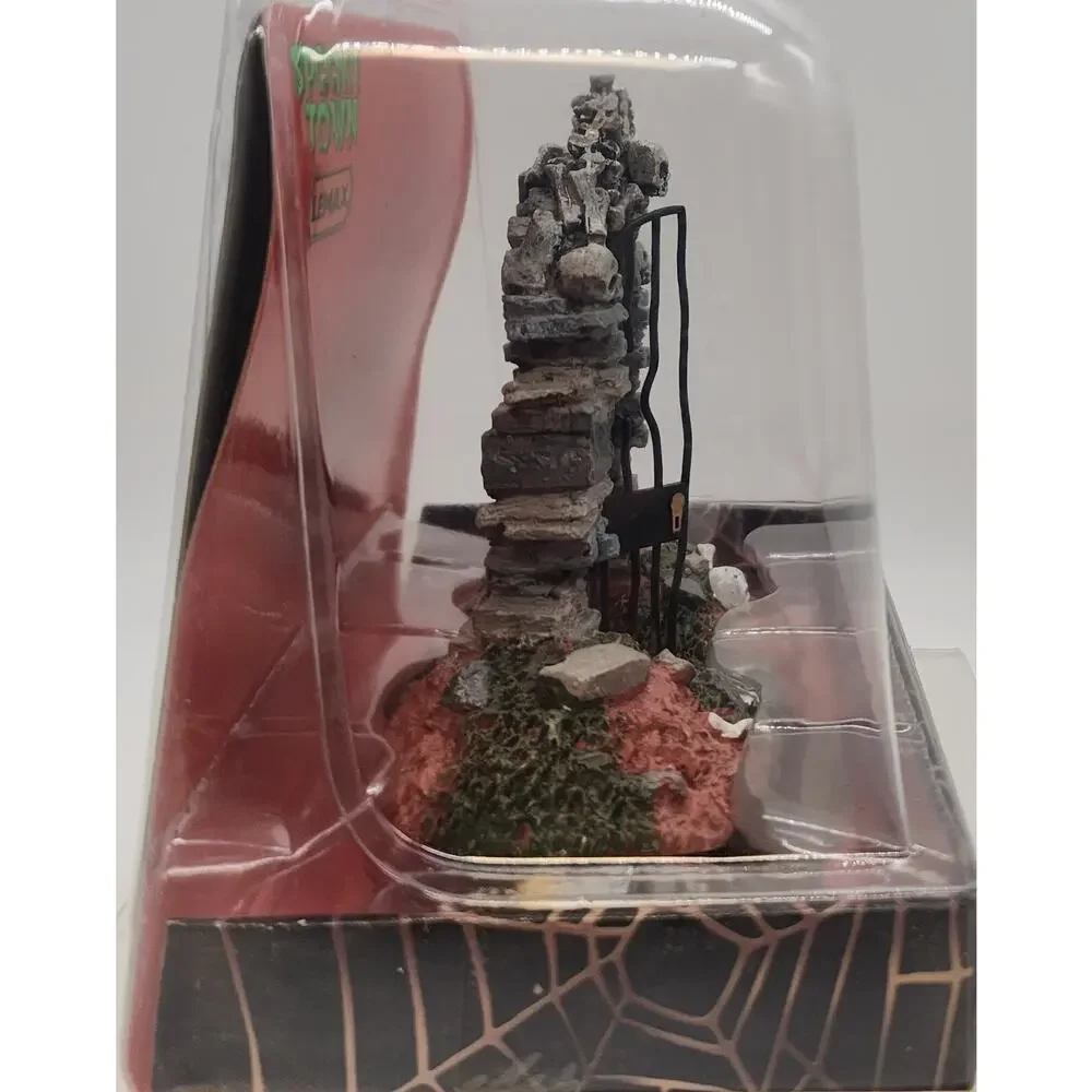 Lemax Halloween Spooky Town 2012 Cemetery Skull Gate Table Accent #23942 Retired